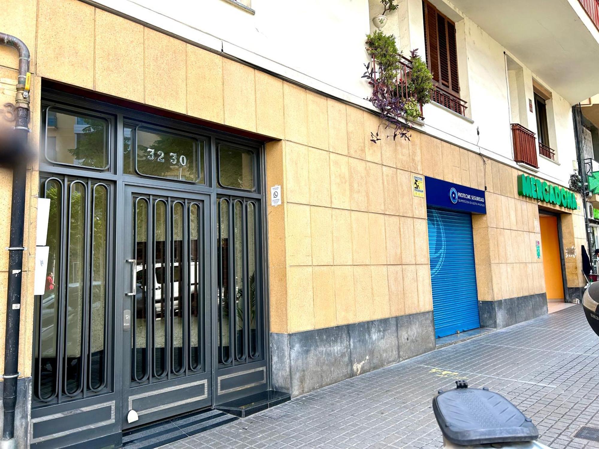 Apartment Carrer D'Olesa Barcelona Exteriér fotografie