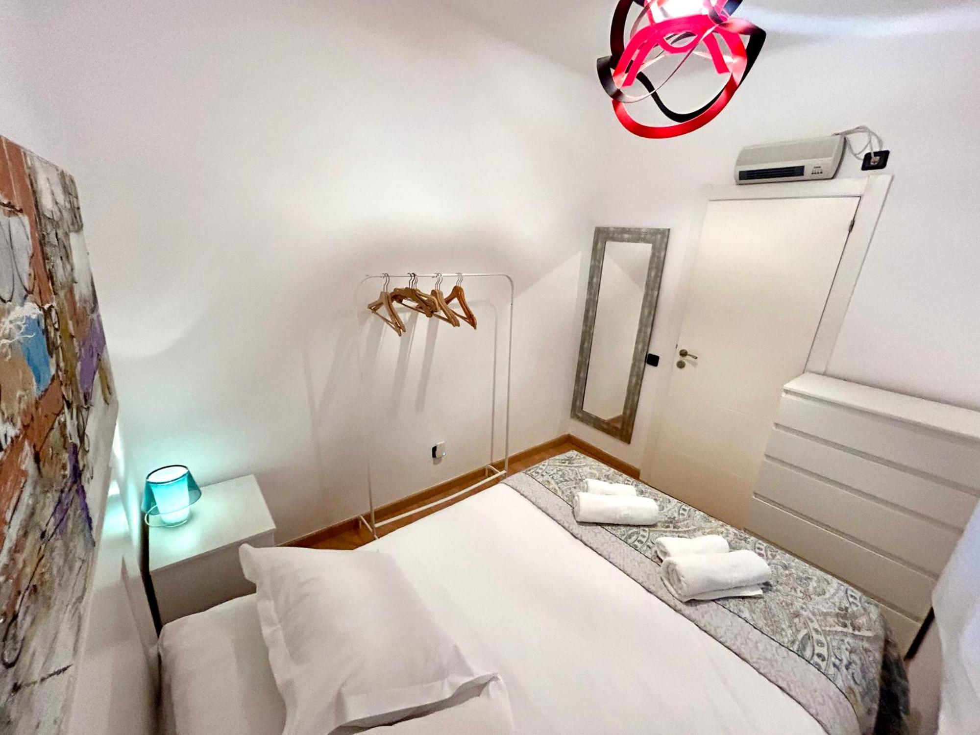 Apartment Carrer D'Olesa Barcelona Exteriér fotografie