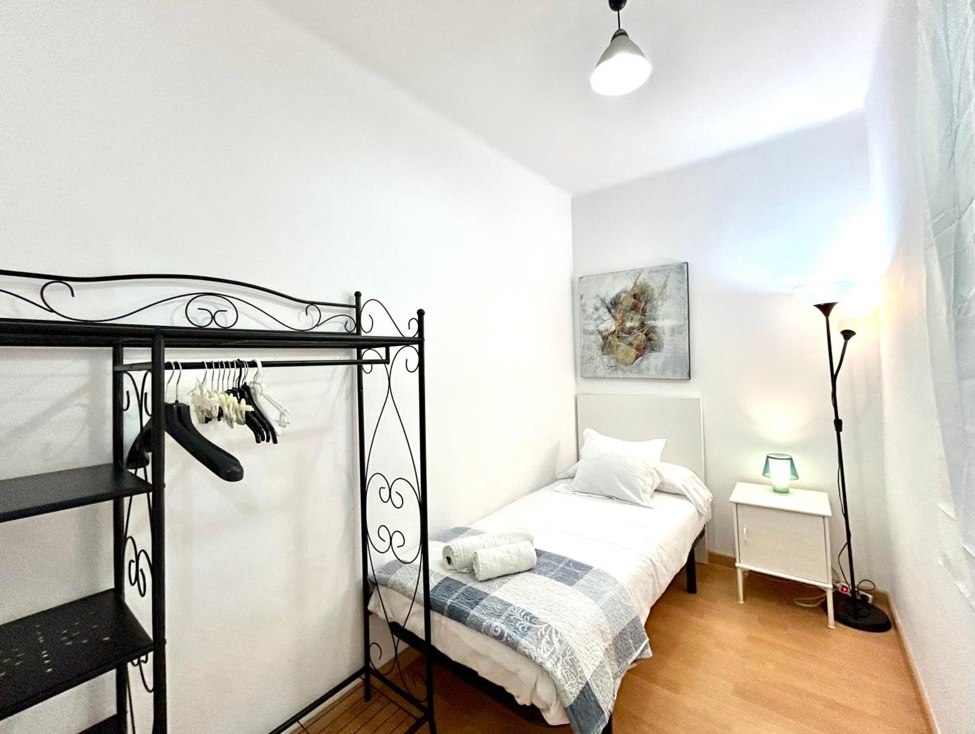 Apartment Carrer D'Olesa Barcelona Exteriér fotografie
