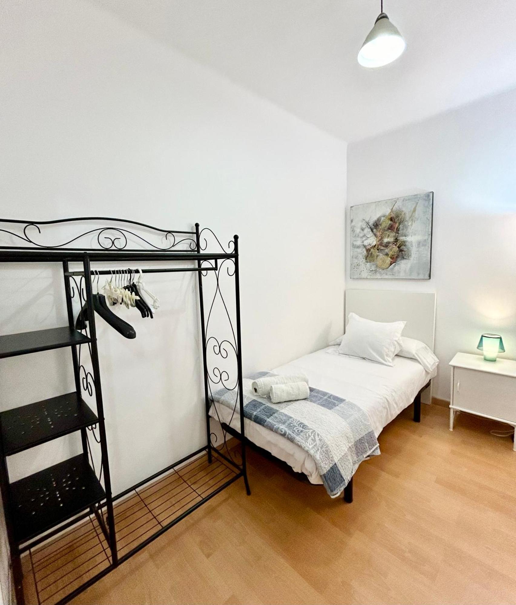 Apartment Carrer D'Olesa Barcelona Exteriér fotografie